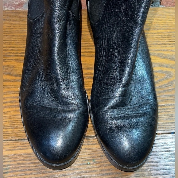 Cole Haan Landsman W06488 Women's Size 9.5B Black Leather Pull On Chelsea Bootie - Picture 6 of 12